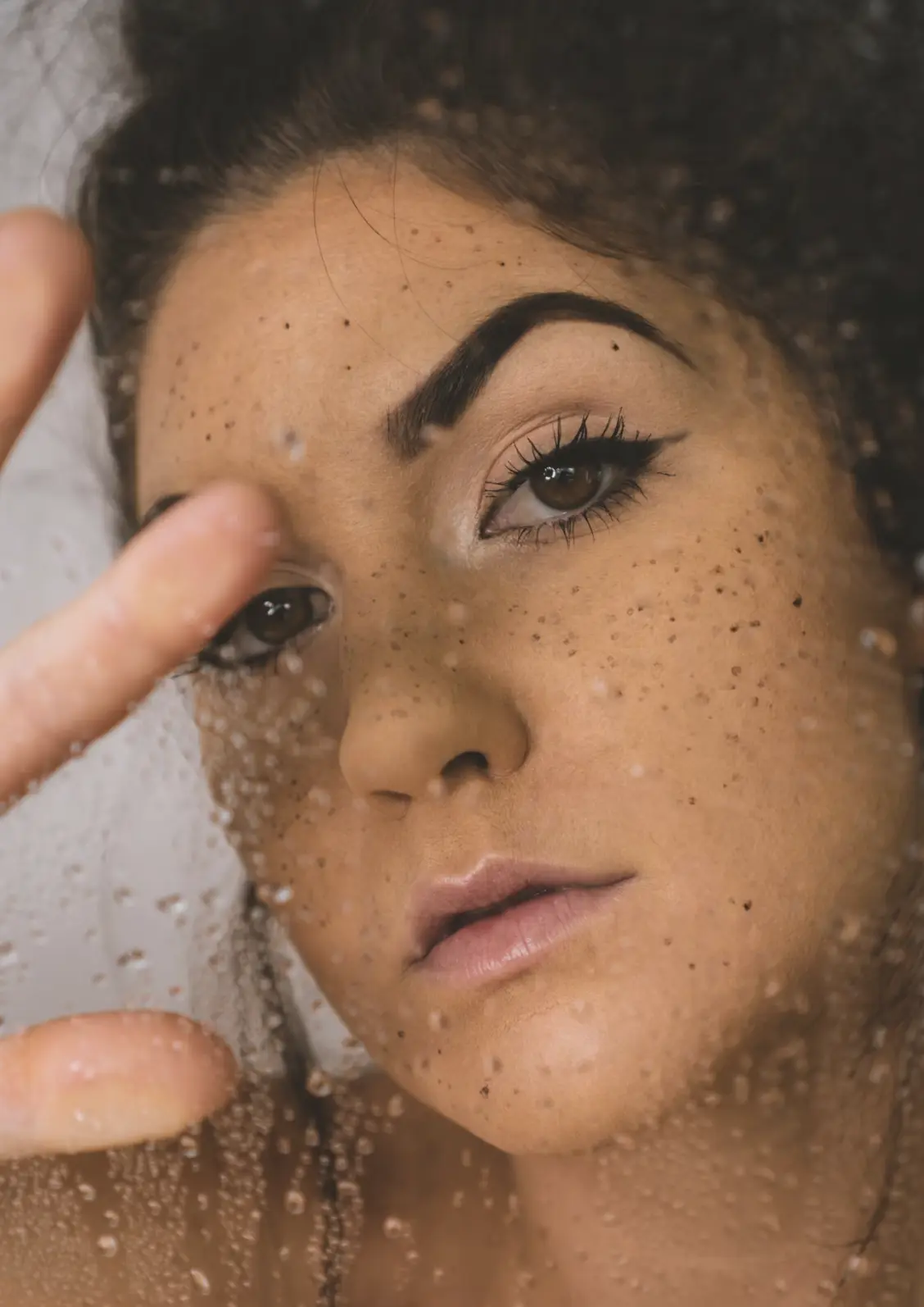tight skin after washing face meaning
