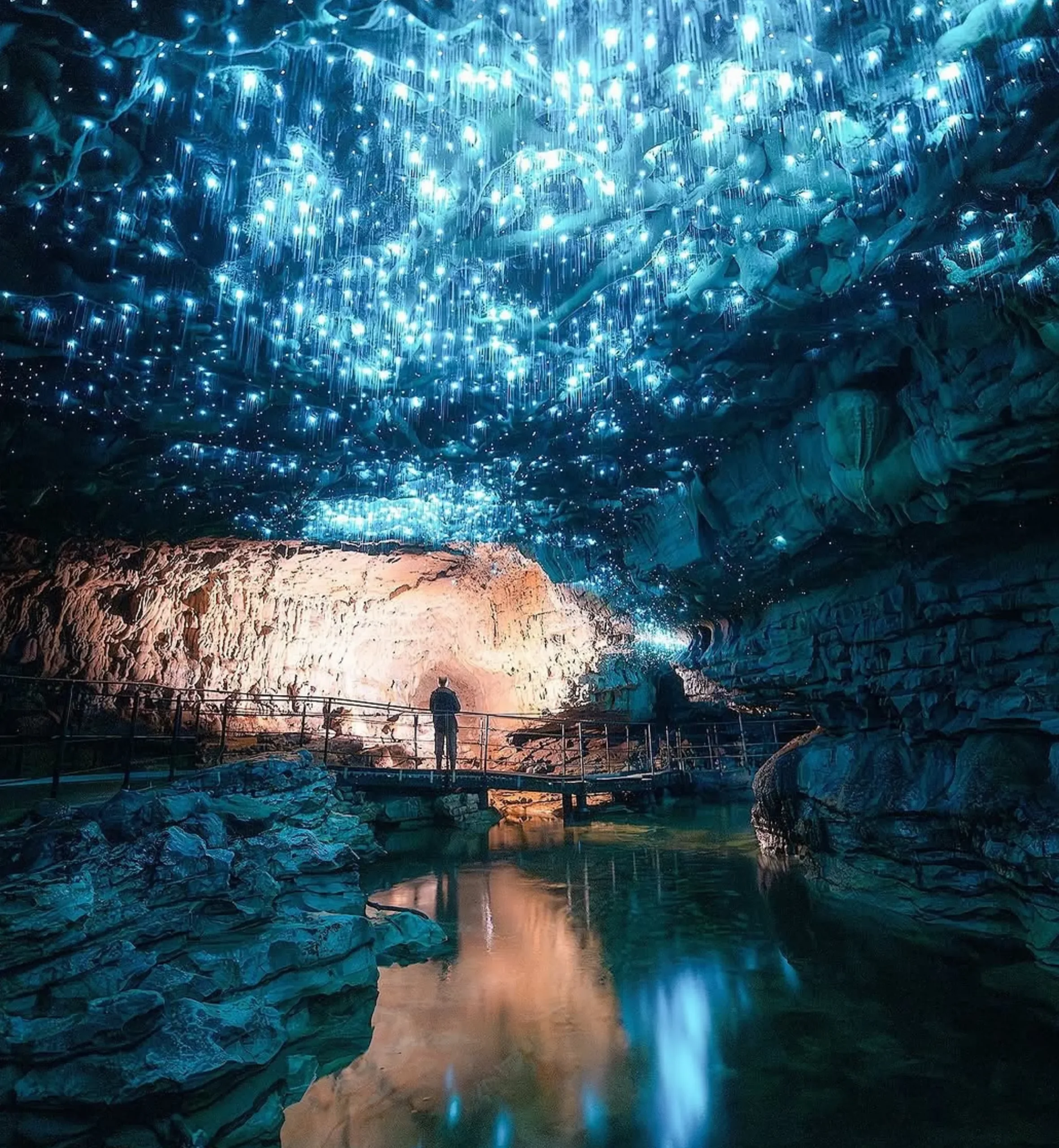 best glow worm caves Queensland